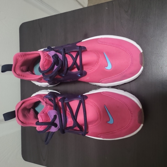 Nike Other - Girls Nike Presto React Kids 6Y